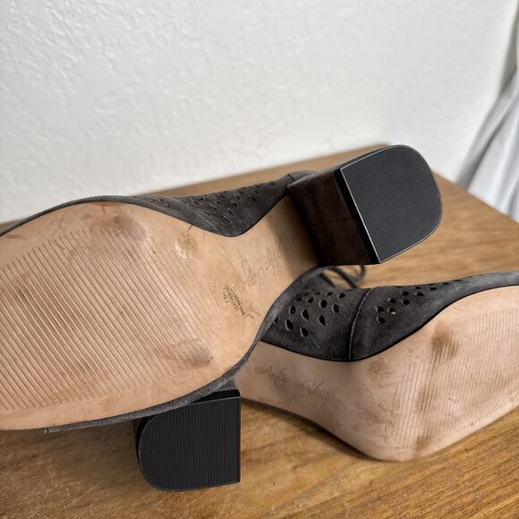 Grey Suede Chunky Heels Size 7 NWOB Perforated Lace Up Sandals Arturo Chiang - Picture 6 of 9